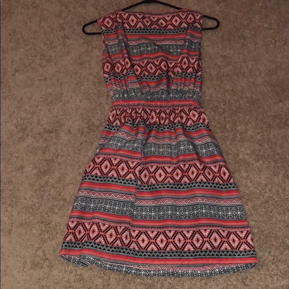 Dress - Picture 4 of 4